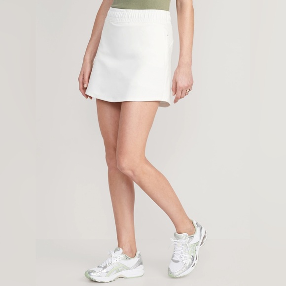 NWT OLD NAVY High-Waisted Dynamic Fleece Mini Skort - Picture 3 of 8